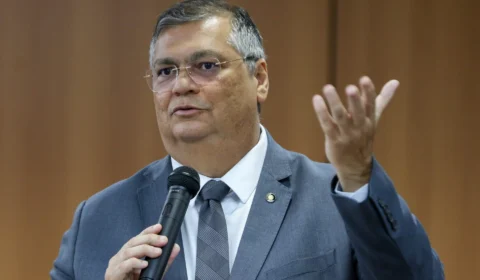 Post com declaração do ministro do STF, Flávio Dino, sobre ser homossexual é falso