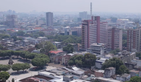 Fumaça em Manaus deixa locais com ar ‘péssimo’ neste domingo,19