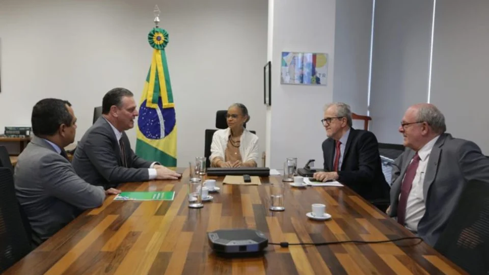 Ministros alinham proposta para produção sustentável e combate ao desmatamento  