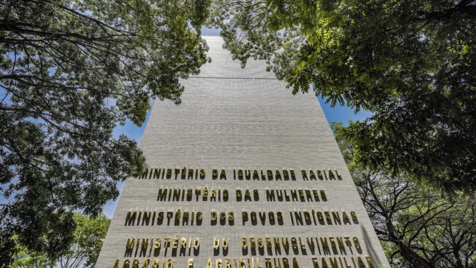 Ministério vai investir R$ 1,5 milhão para compra de tornozeleiras eletrônicas