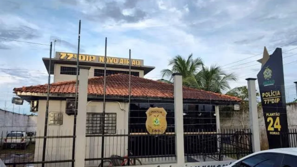 Mulher é presa por manter primo em cárcere privado em Novo Airão-AM