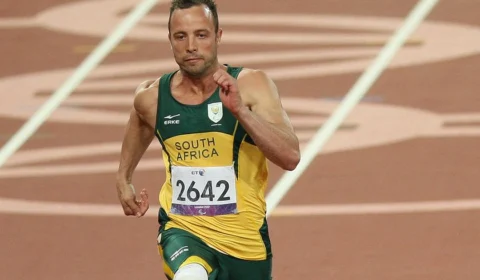 Oscar Pistorius, campeão paralímpico, pode ganhar liberdade condicional