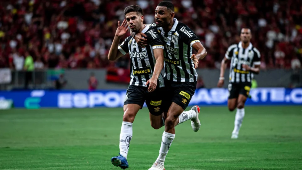 De virada, Santos vence o Flamengo e se afasta do Z-4 