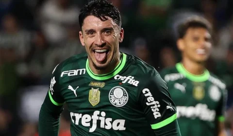 Piquerez trabalha com elenco e reforça Palmeiras diante do Fortaleza