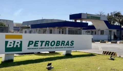 Petrobras divulga desistência da venda de refinaria no Ceará