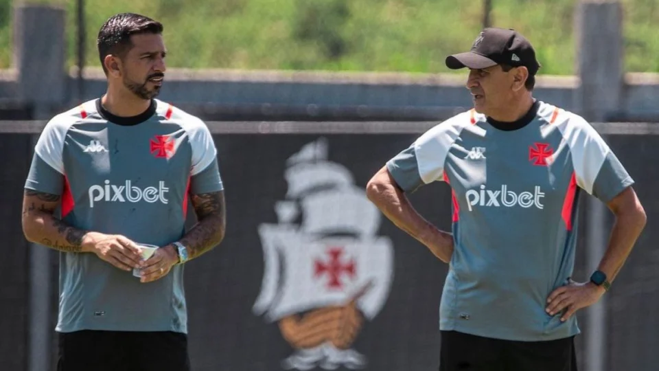 Ramón Díaz foca nas bolas paradas para enfrentar o América-MG