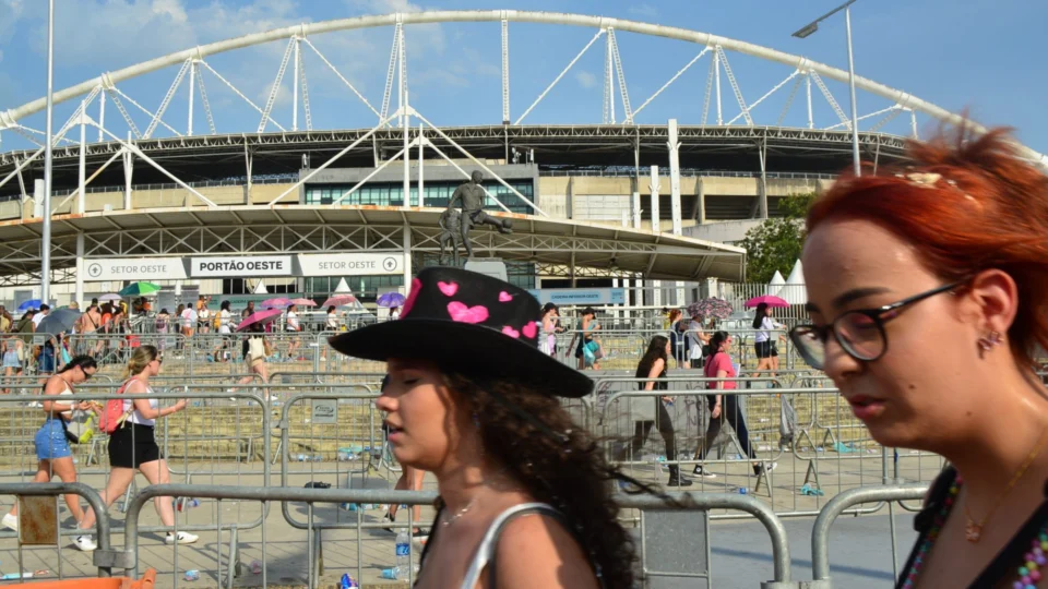 Taylor Swift: aéreas não irão cobrar fãs por remarcação de passagem