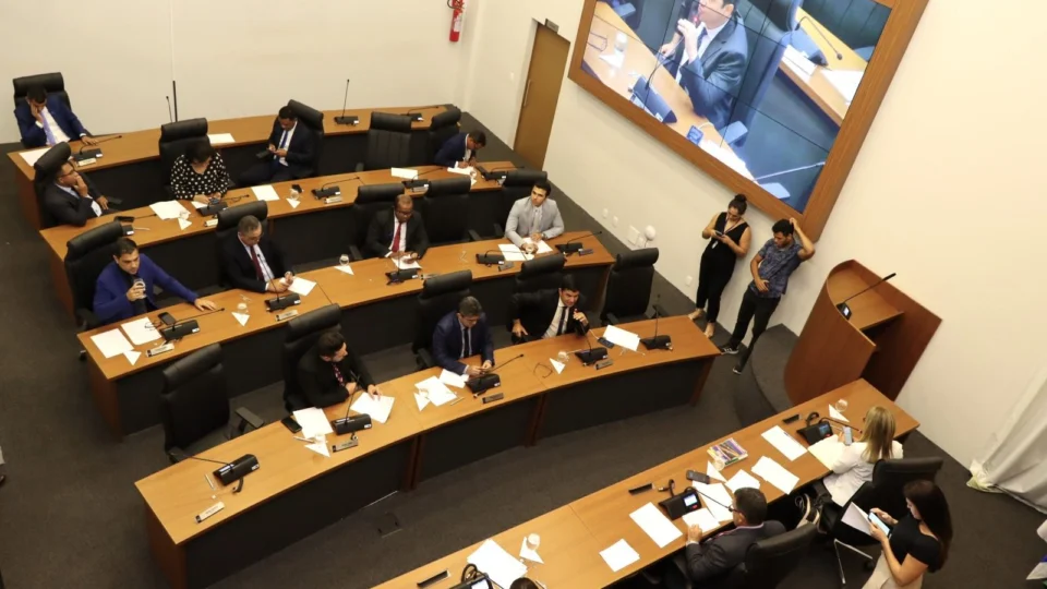 Reajuste de 100% no auxílio-alimentação de servidores é aprovado em Palmas