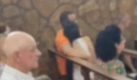VÍDEO: mulher flagra marido com amante em igreja, em Minas Gerais