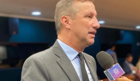 ‘Chega a ser um deboche à sociedade brasileira, diz deputado sobre Dino