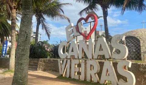 Corpo de jovem é encontrado amarrado em trilha de praia de Florianópolis