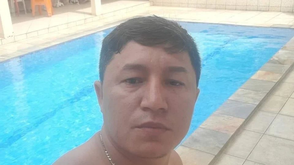 Homem é morto a tiros dentro de barco no porto do Sarará, em Manaus