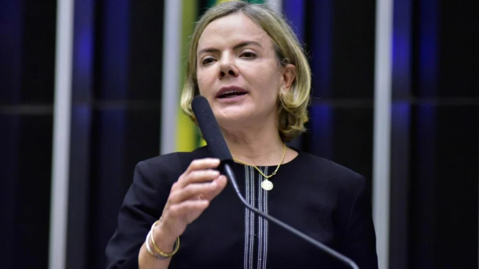 Gleisi critica reações ao veto de Lula à desoneração da folha de pagamentos