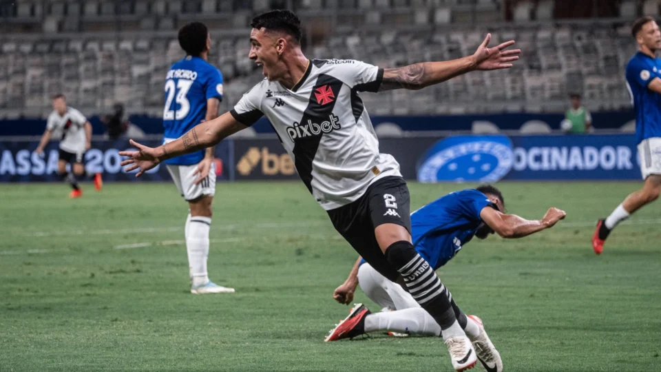 Luta contra rebaixamento: Vasco e Cruzeiro ficam no 2 a 2, no Mineirão