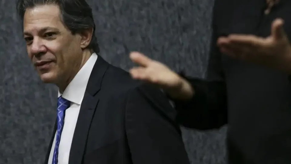 Bloqueio orçamentário em 2024 pode ficar em R$23 bi, diz Haddad