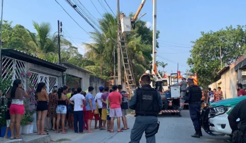 VÍDEO: homem morre ao receber descarga elétrica na Zona Norte de Manaus