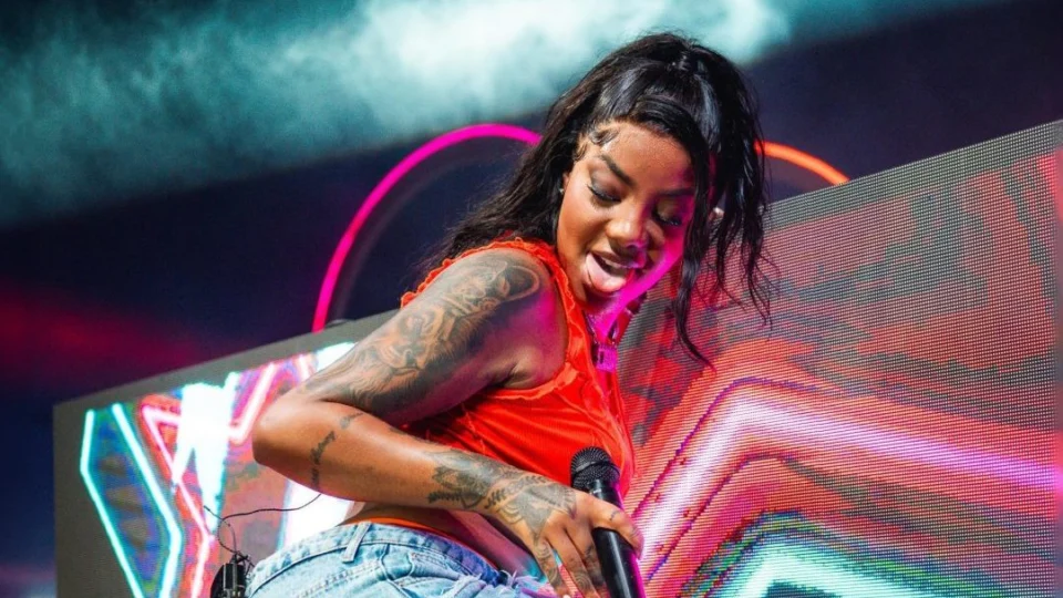 Ludmilla anuncia turnê em 2024 para comemorar 10 anos de sucesso