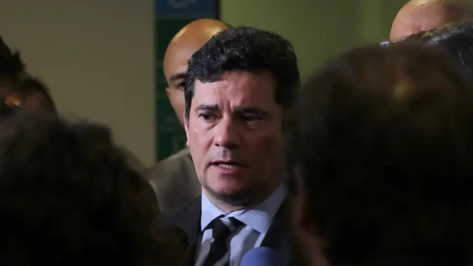 Roberta Luchsinger afirma que Moro perdeu ação que movia contra ela