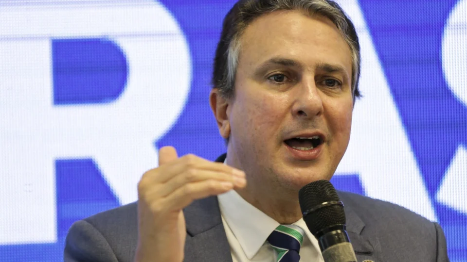 Ministro da Educação tem agenda em Boa Vista para lançamento da Caravana Pé-de-Meia