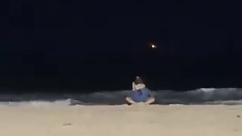 VÍDEO: casal é expulso de praia após ser flagrado em sexo explícito no Rio