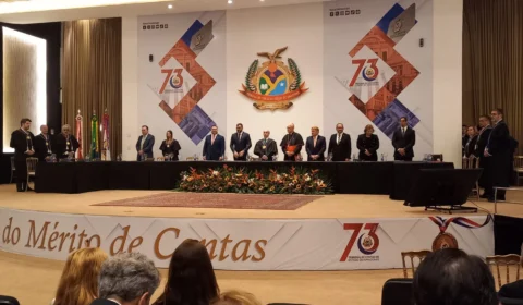 TCE-AM: ‘Colar do Mérito de Contas’ é entregue a 14 personalidades em Manaus