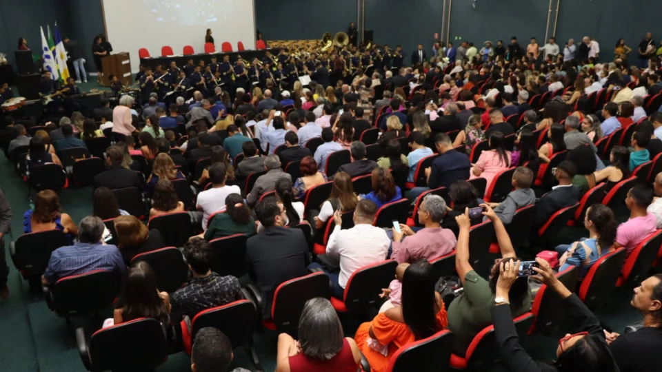 Câmara de Palmas homenageia 95 Personalidades em Sessão Solene