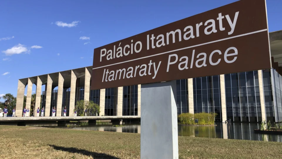 Brasil firma parceria com EAU e Cuba para segurança alimentar