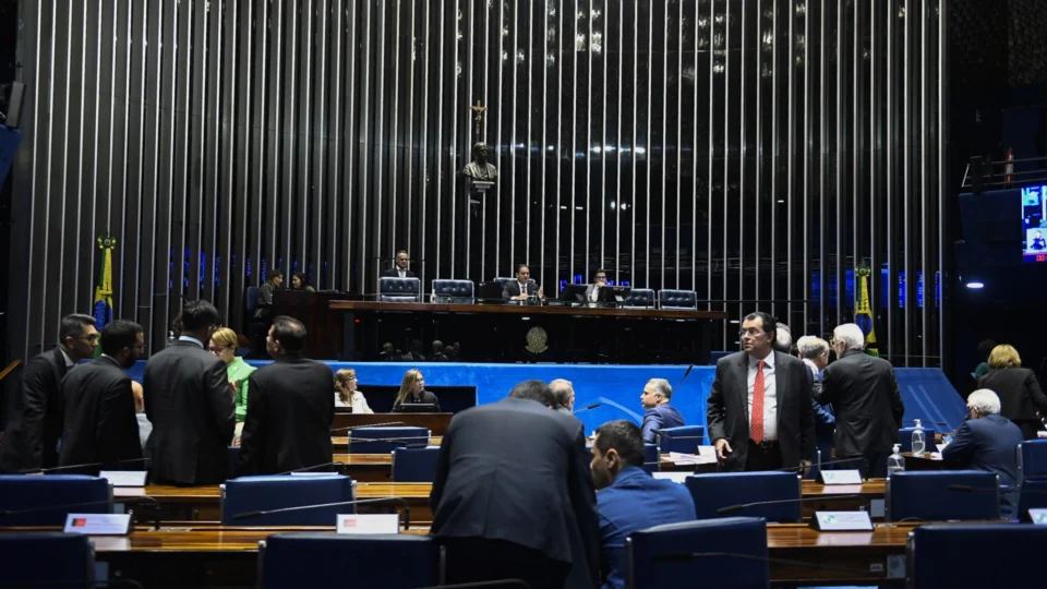 Senado autoriza empréstimos de estados, municípios, bancos públicos e União