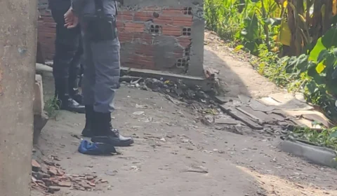 Corpo com marca de tiros é encontrado na Zona Leste de Manaus