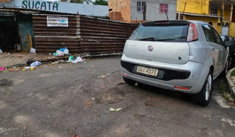 Corpo ensanguentado é encontrado embaixo de carro na Compensa em Manaus