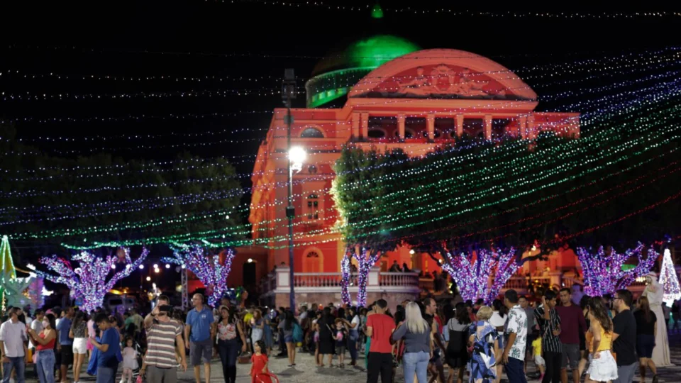 Mundo Encantado do Natal começa no Largo de São Sebastião, em Manaus