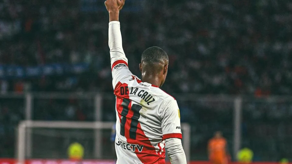 Polivalente, De La Cruz será mais um coringa no Flamengo