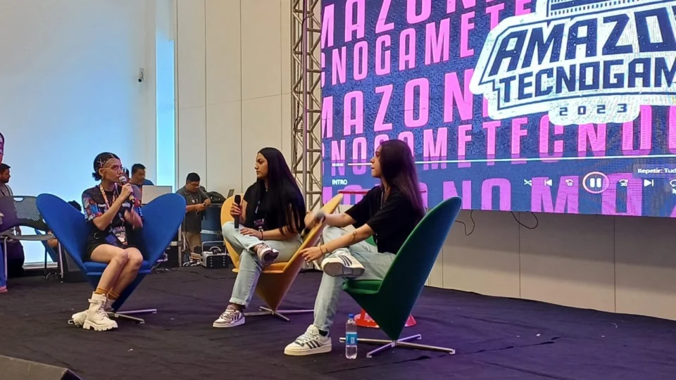 Influenciadoras Vivi e Croft fazem batem-papo no 2º dia do Amazon Tecnogame
