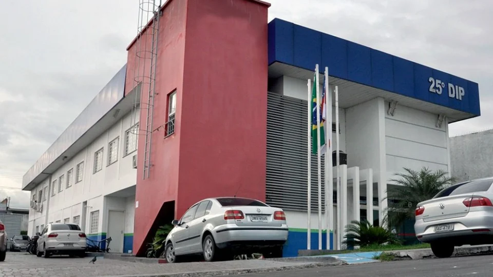 Homem é preso por estupro cometido durante 3 anos contra enteada em Manaus