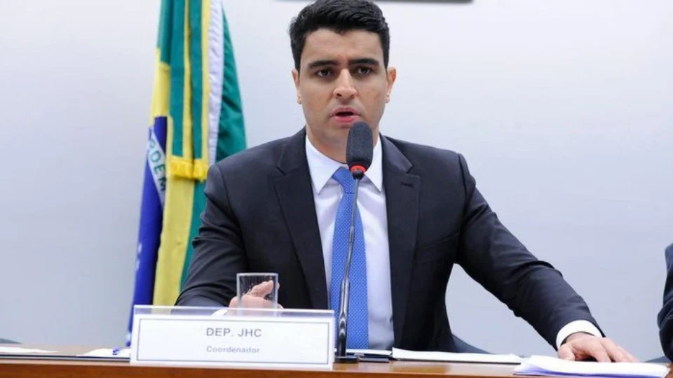 Prefeito de Maceió se reúne com Lira em busca de recursos e auxílios