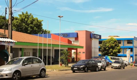 Criança e idoso são agredidos por assaltantes em ônibus de Manaus