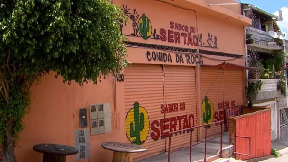 Homem provoca amigo com música do Amado Batista e acaba morto