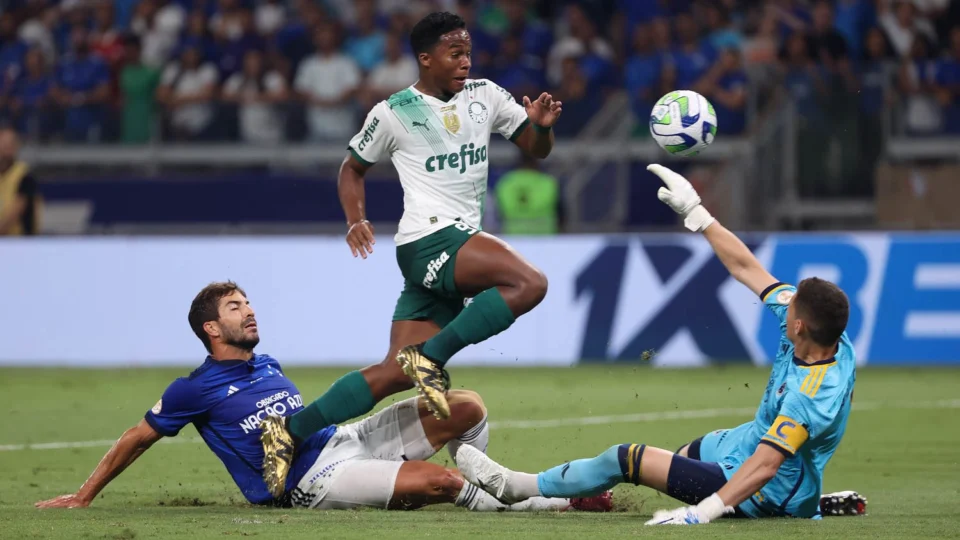 Palmeiras conquista bicampeonato brasileiro em jogo épico no Mineirão