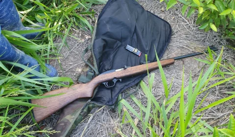 Homem é preso após render criança para roubar rifle no interior do Acre
