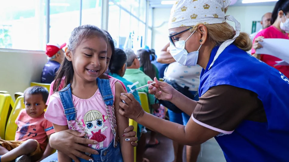 Confira locais de vacinação contra Covid-19 em Manaus nesta semana