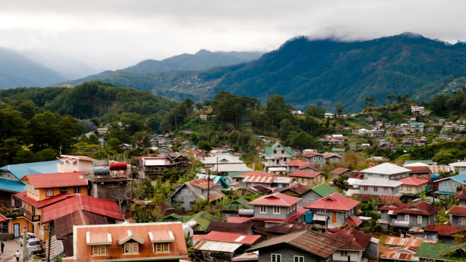 VÍDEO: terremoto de magnitude 7,6 atinge as Filipinas