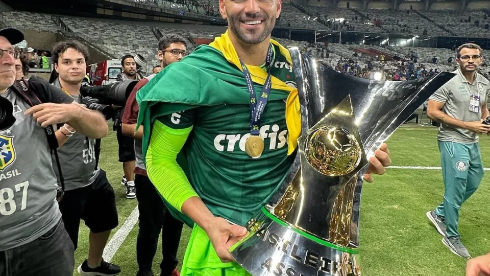 Goleiro acreano Weverton celebra mais um Brasileirão pelo Palmeiras