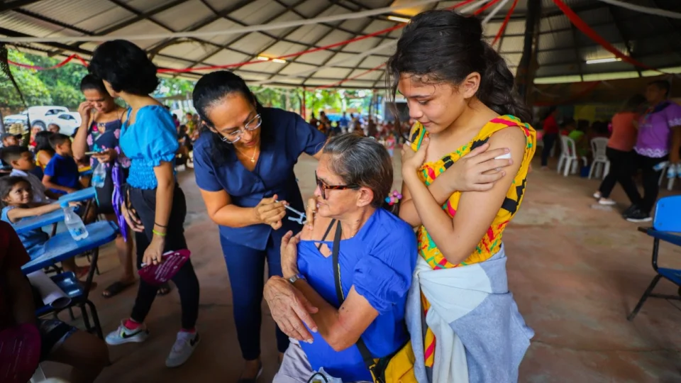Manaus terá nove pontos para atualização vacinal contra Covid-19 neste sábado (2)