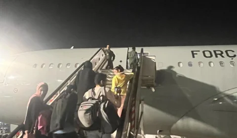 Avião da FAB decola do Egito com 48 repatriados brasileiros e familiares da Faixa de Gaza