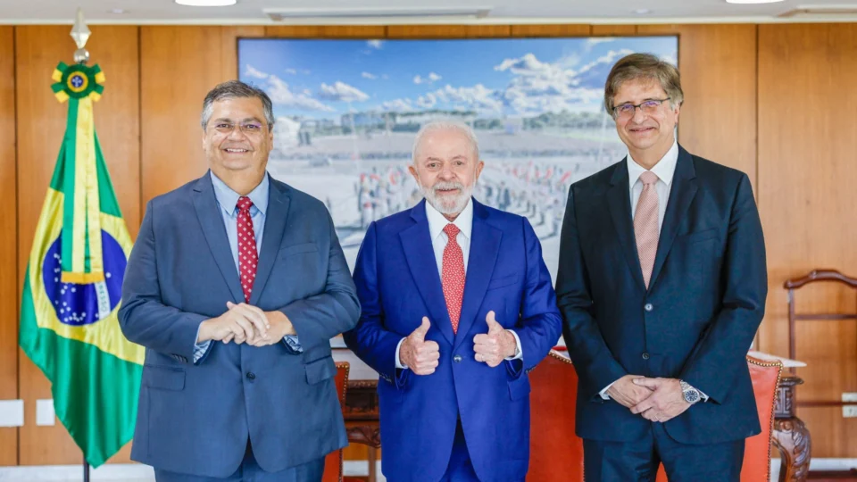Presidente Lula recebe Dino e Gonet no Palácio do Planalto