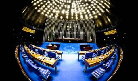 Carnaval: ausência de parlamentares adia sessão de PEC