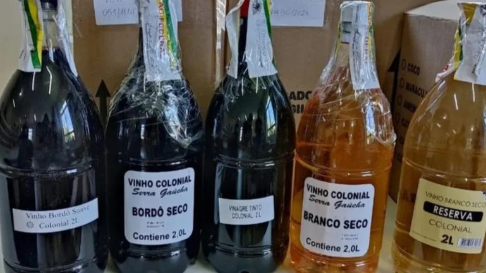 Cerca de R$ 1 milhão em bebidas irregulares são apreendidas em SC