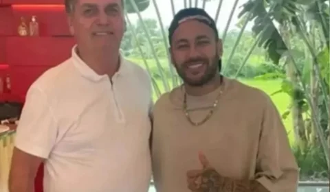 Bolsonaro dá medalha de ‘imbrochável’ para Neymar durante visita