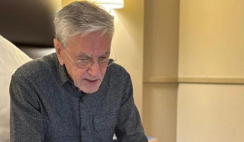 Caetano Veloso anuncia ‘férias radicais’ e afirma que ficará distante