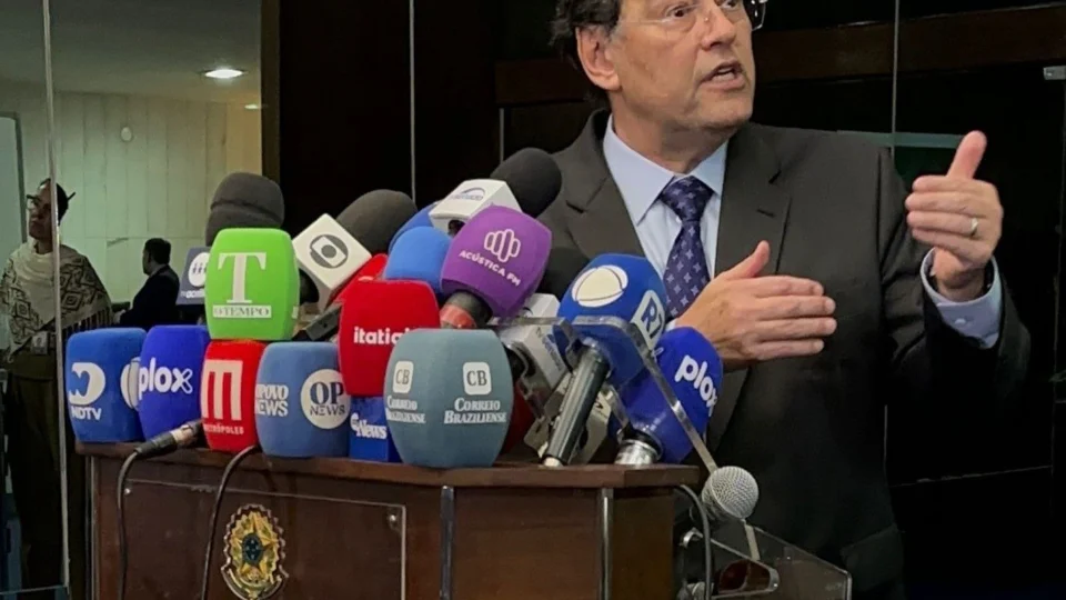 Eduardo Braga garante a manutenção da competitividade da Zona Franca de Manaus